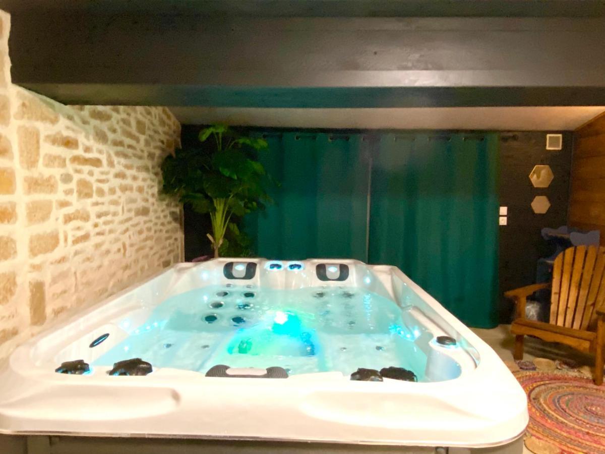 Le Cocon Boheme - Maison Climatisee Au Coeur De Sarlat - Parking - Piscine Chauffee - Spa Et Massages Экстерьер фото
