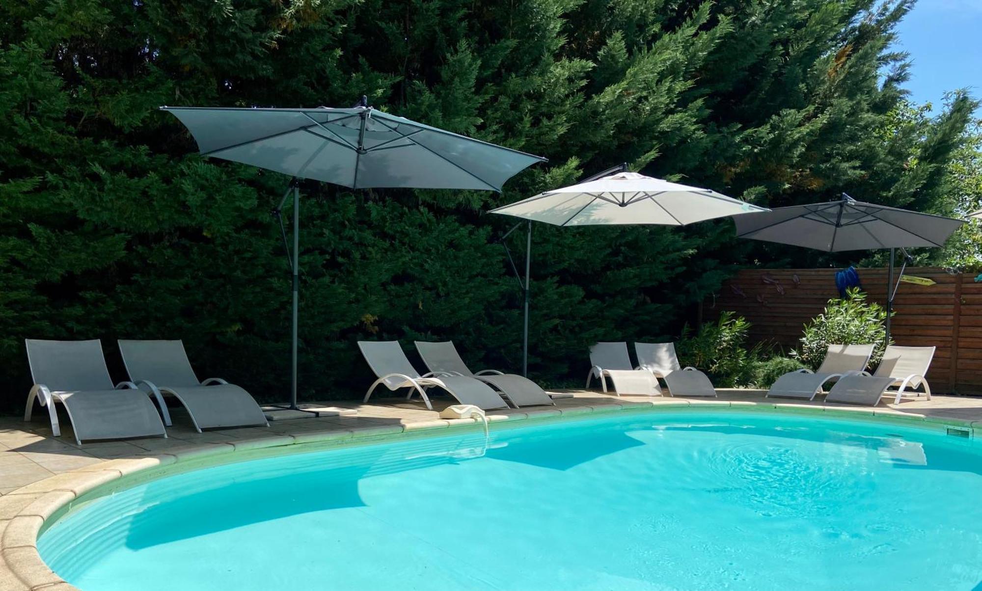Le Cocon Boheme - Maison Climatisee Au Coeur De Sarlat - Parking - Piscine Chauffee - Spa Et Massages Экстерьер фото